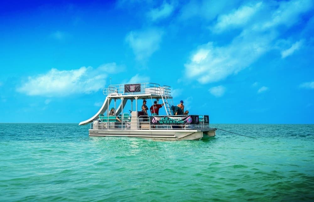 14 Passenger Double Decker with Slides - 25'
