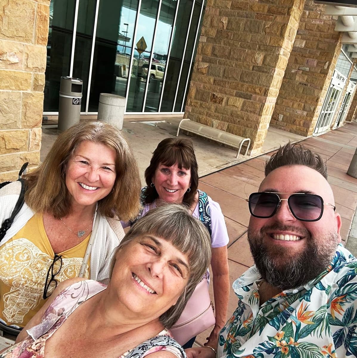 Drop-Off at Knoxville TYS Airport