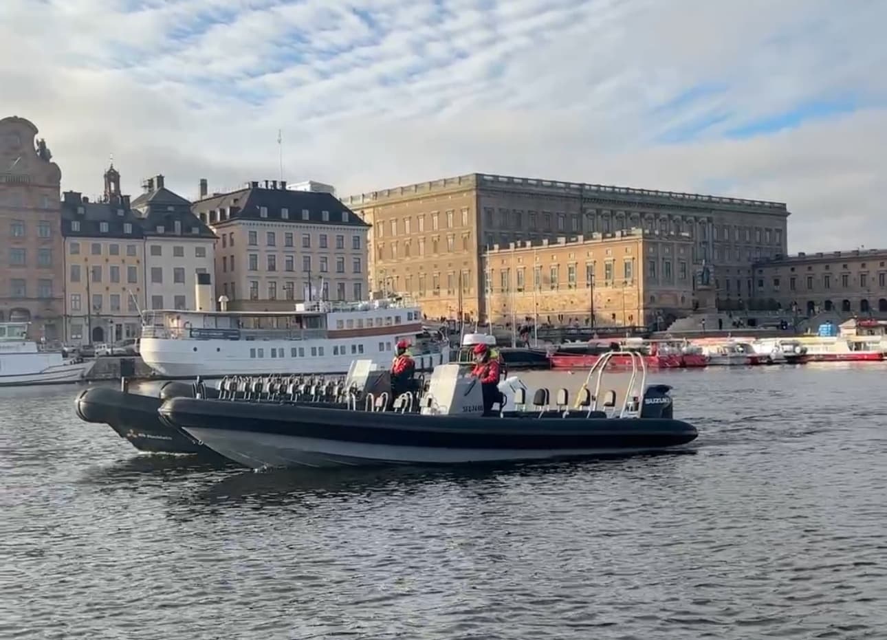 Private tour - Stockholm City & Vaxholm by speed boat - 2 hours