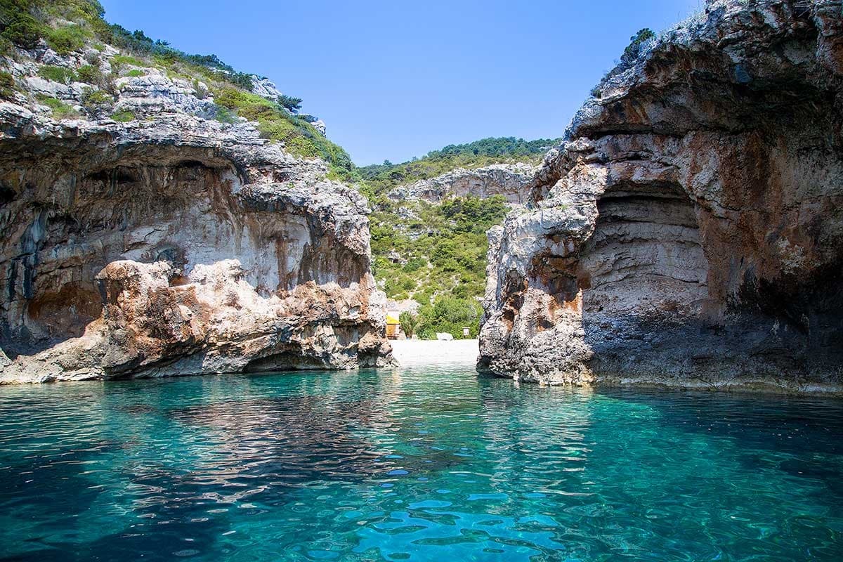 Blue cave & 5 islands full day tour