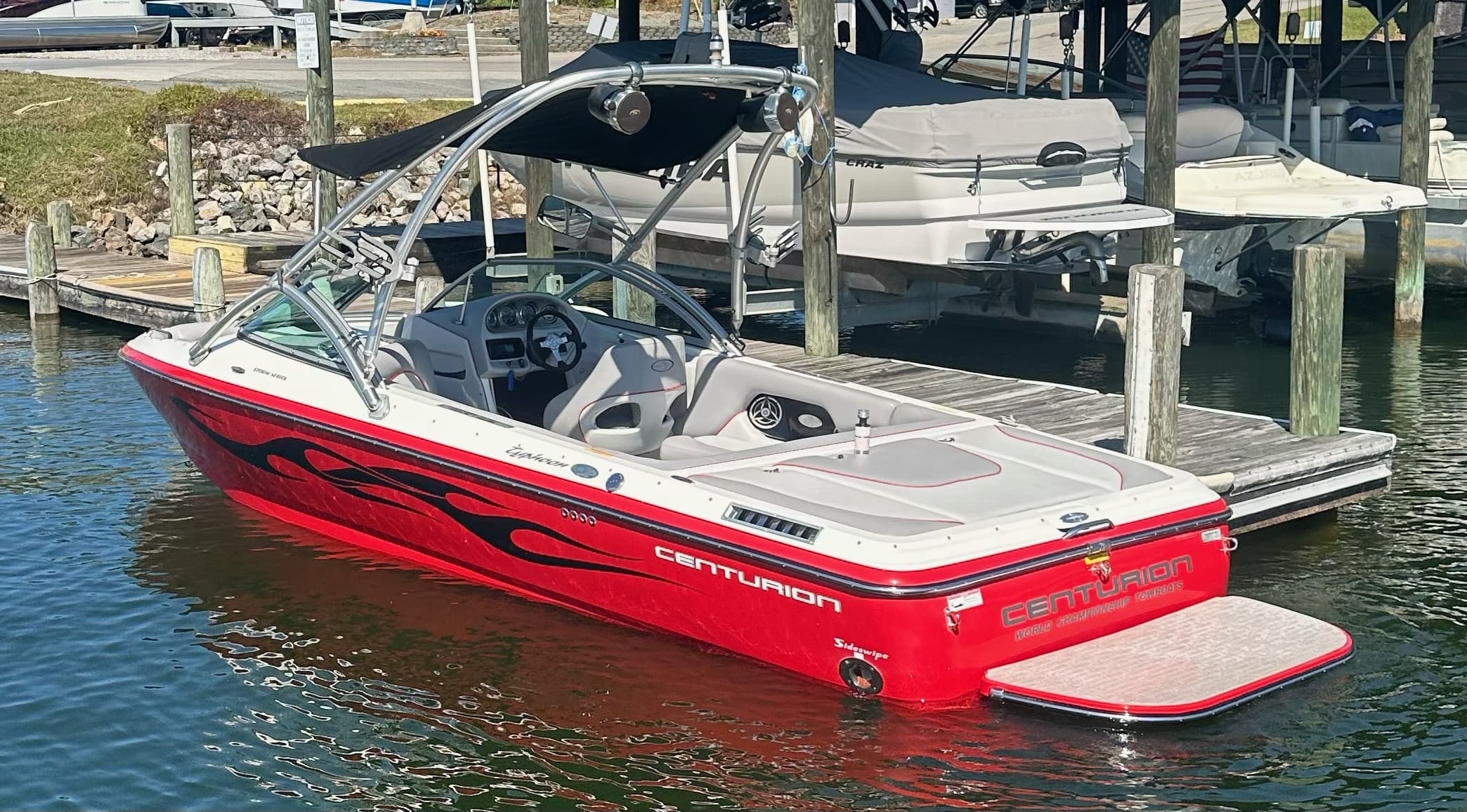 22' Centurion Wake/Surf Boat