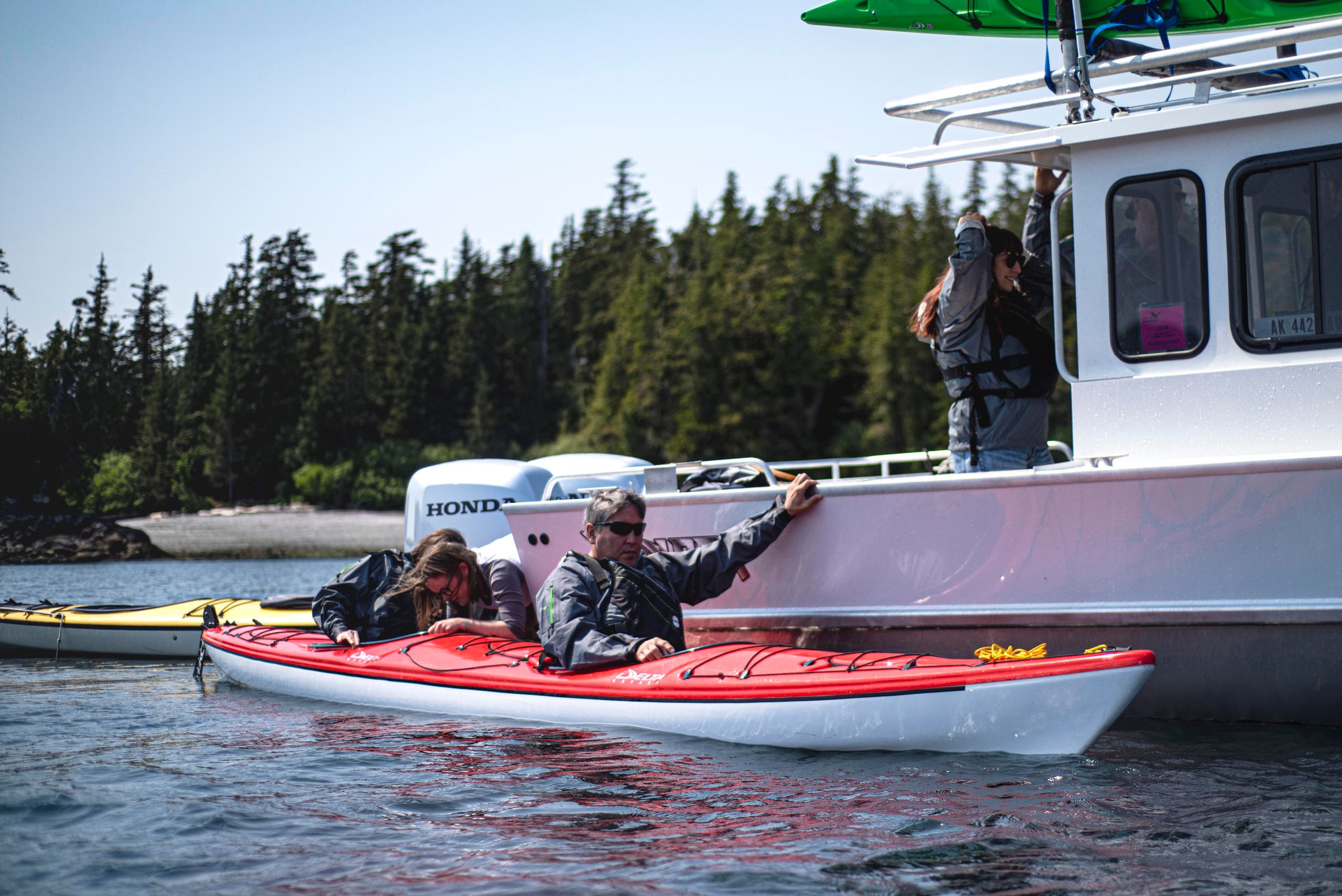 Boat and Kayak Tour: 3 Hours