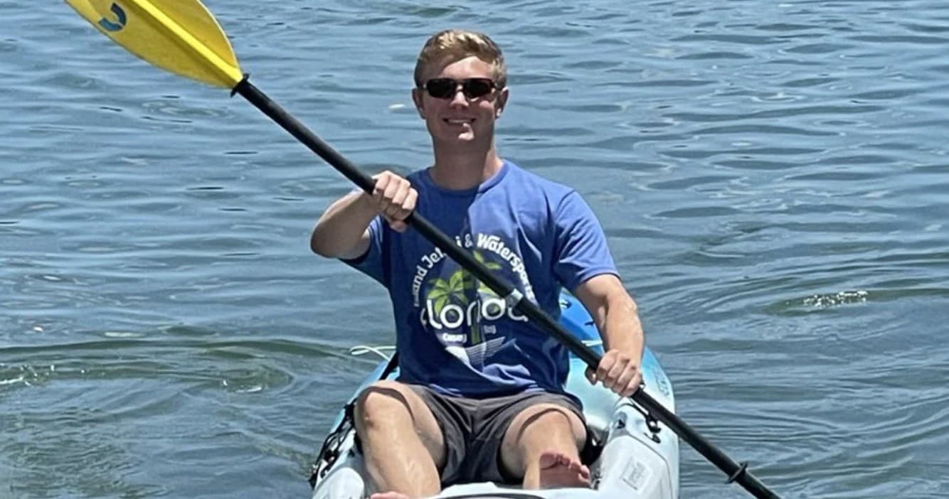 Single Kayaks Rental