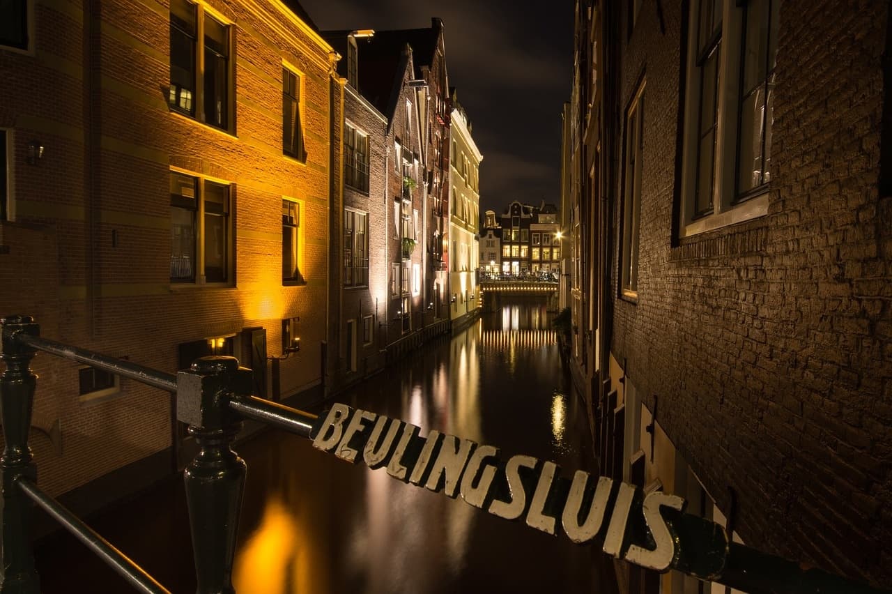 Private Group Amsterdam’s Ghostly Experience