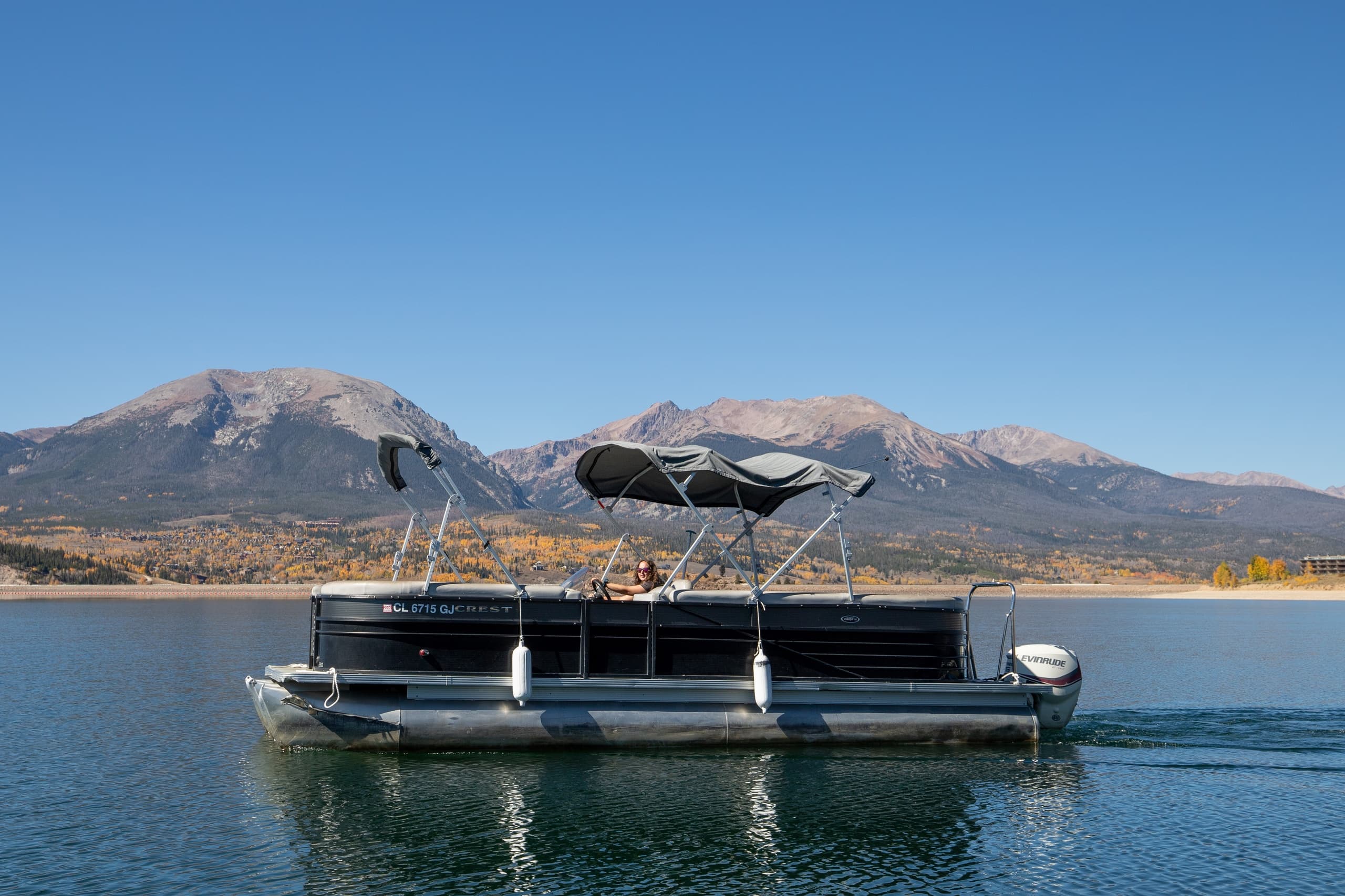Pontoon 25’ - Up to 14 People
