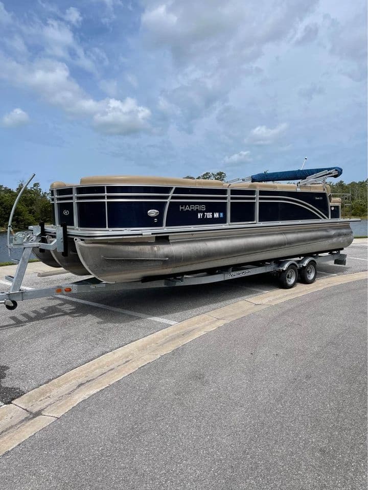 Harris Pontoon 150HP