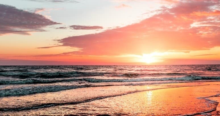 Paseo al Atardecer por el Foso