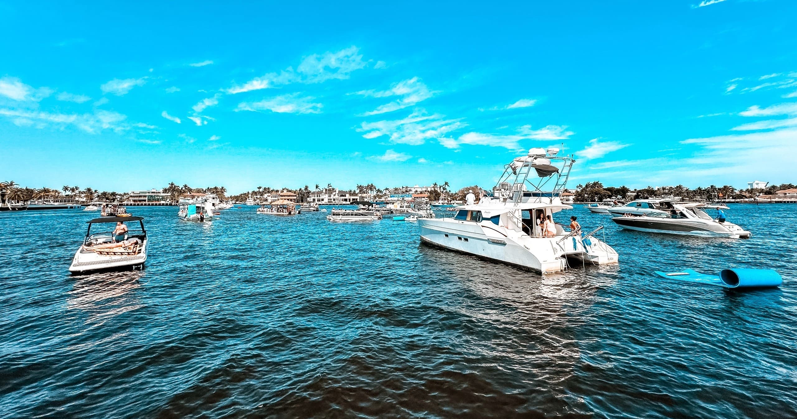 Regal Bowrider - Sandbar and Sightseeing Charter