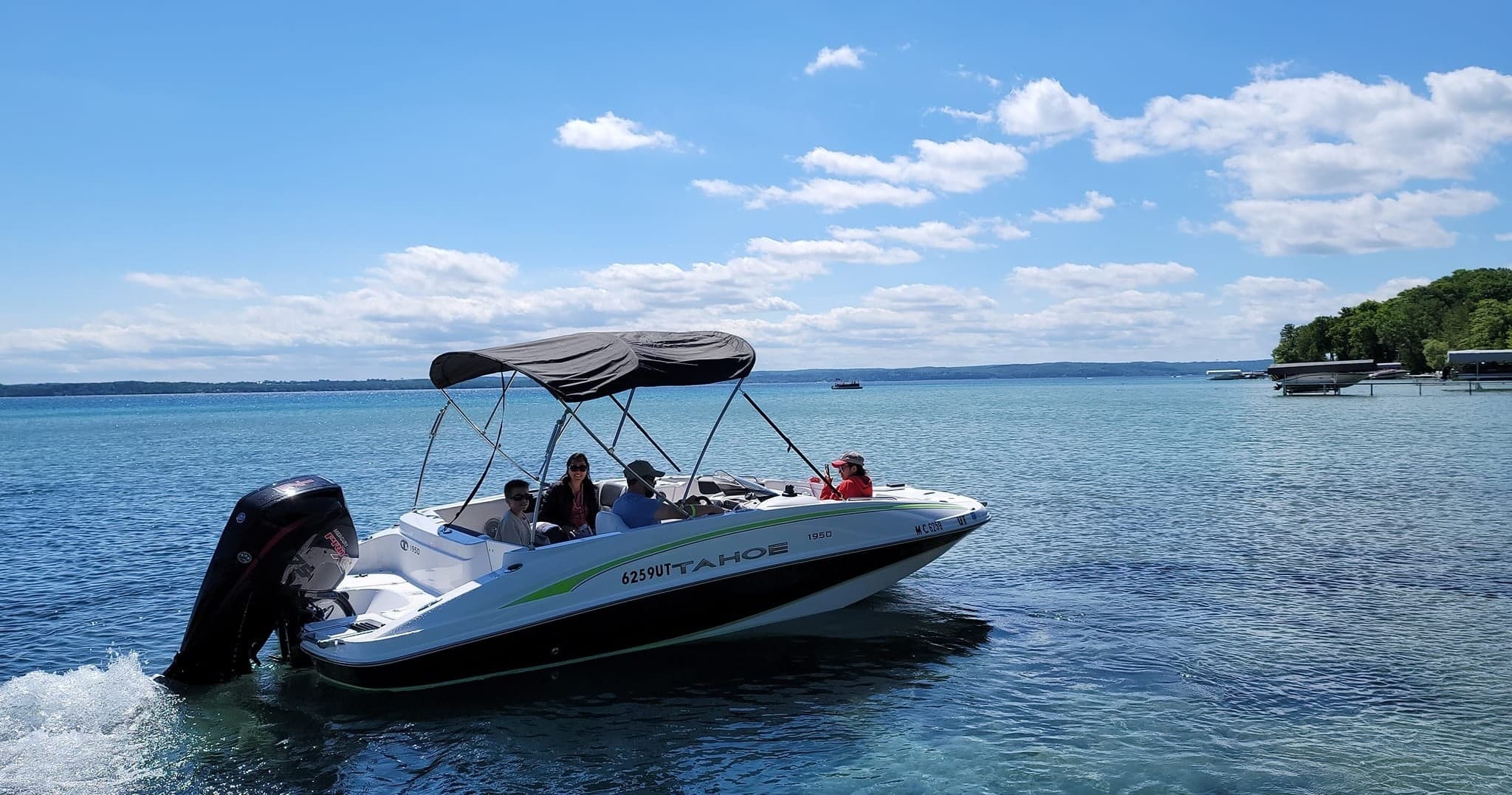 Deck Speed Boat Rental
