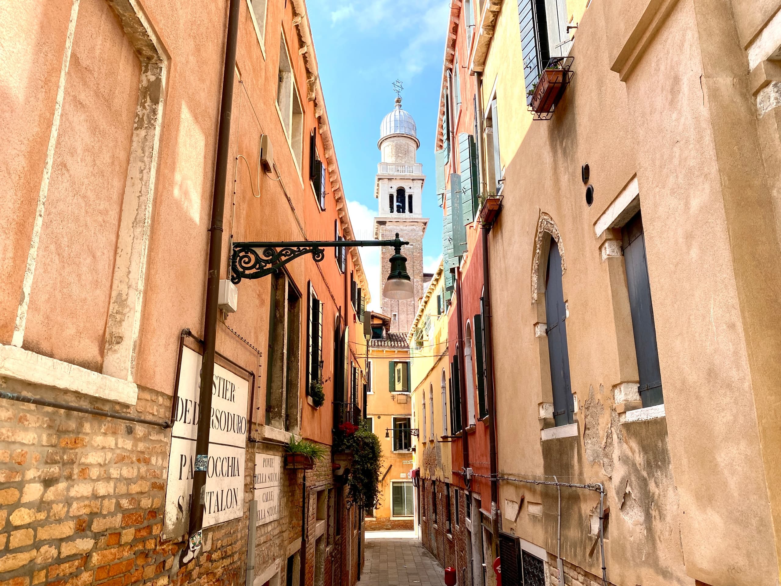 Tasty Rialto Farmers Market Food Tour in Venice with Wine Tasting & Sightseeing