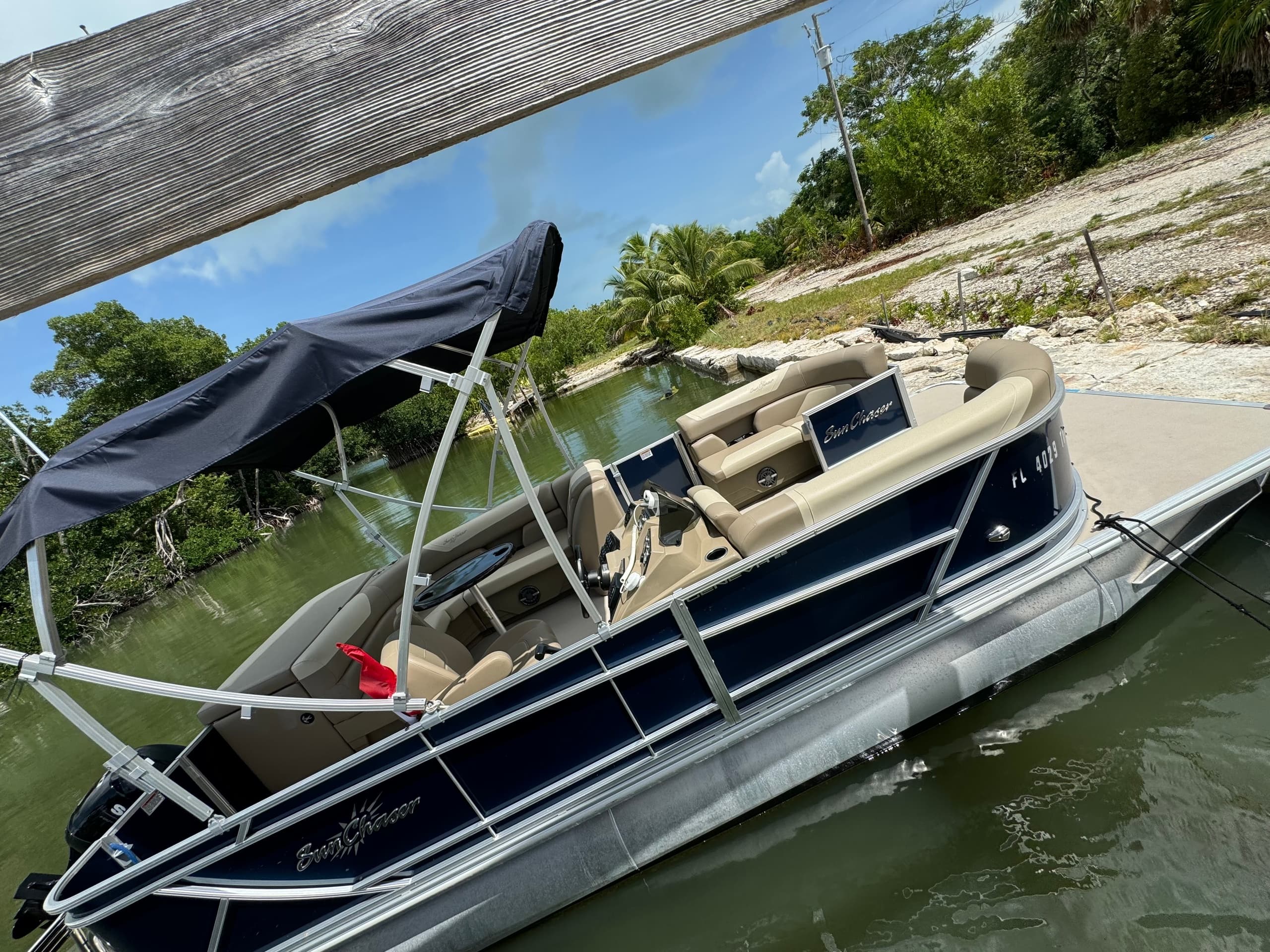 22-ft Sunchaser Pontoon Boat - Blue on Black