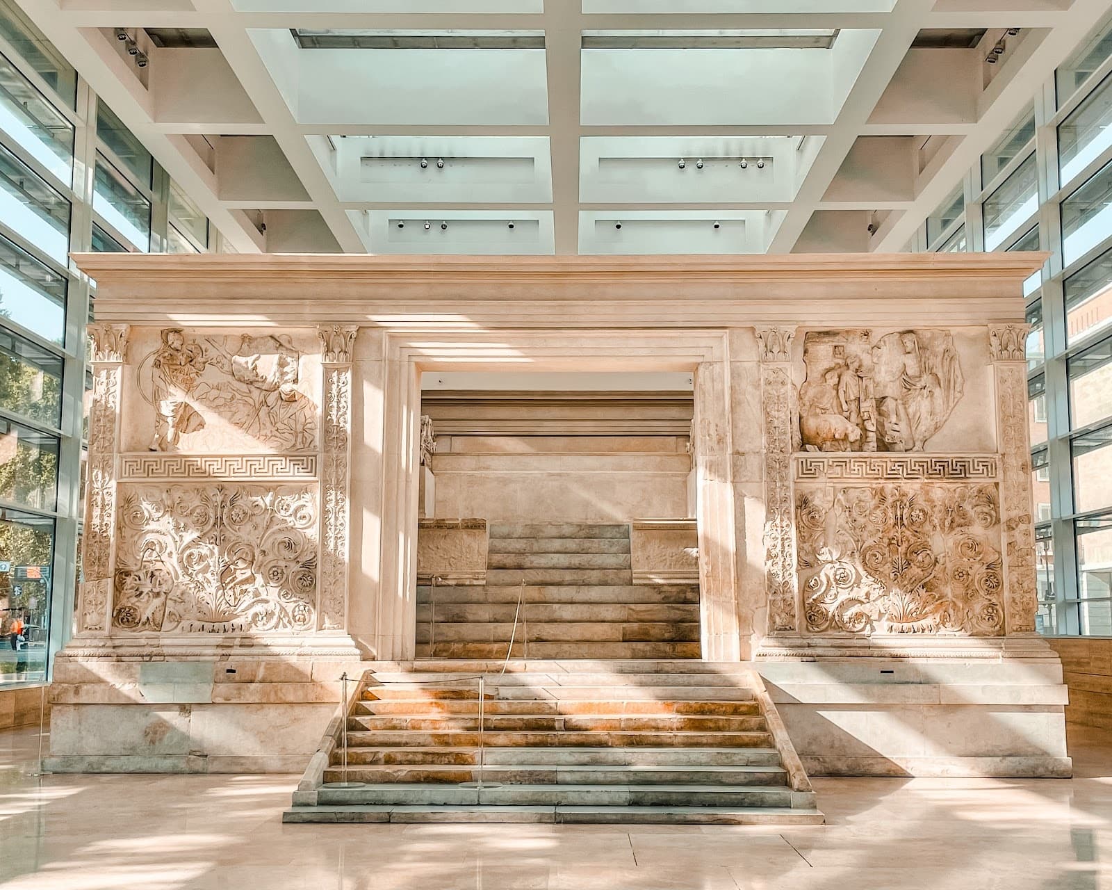 Combo ticket: Ara Pacis Museum and Hop-on Hop-off River Boat Ride