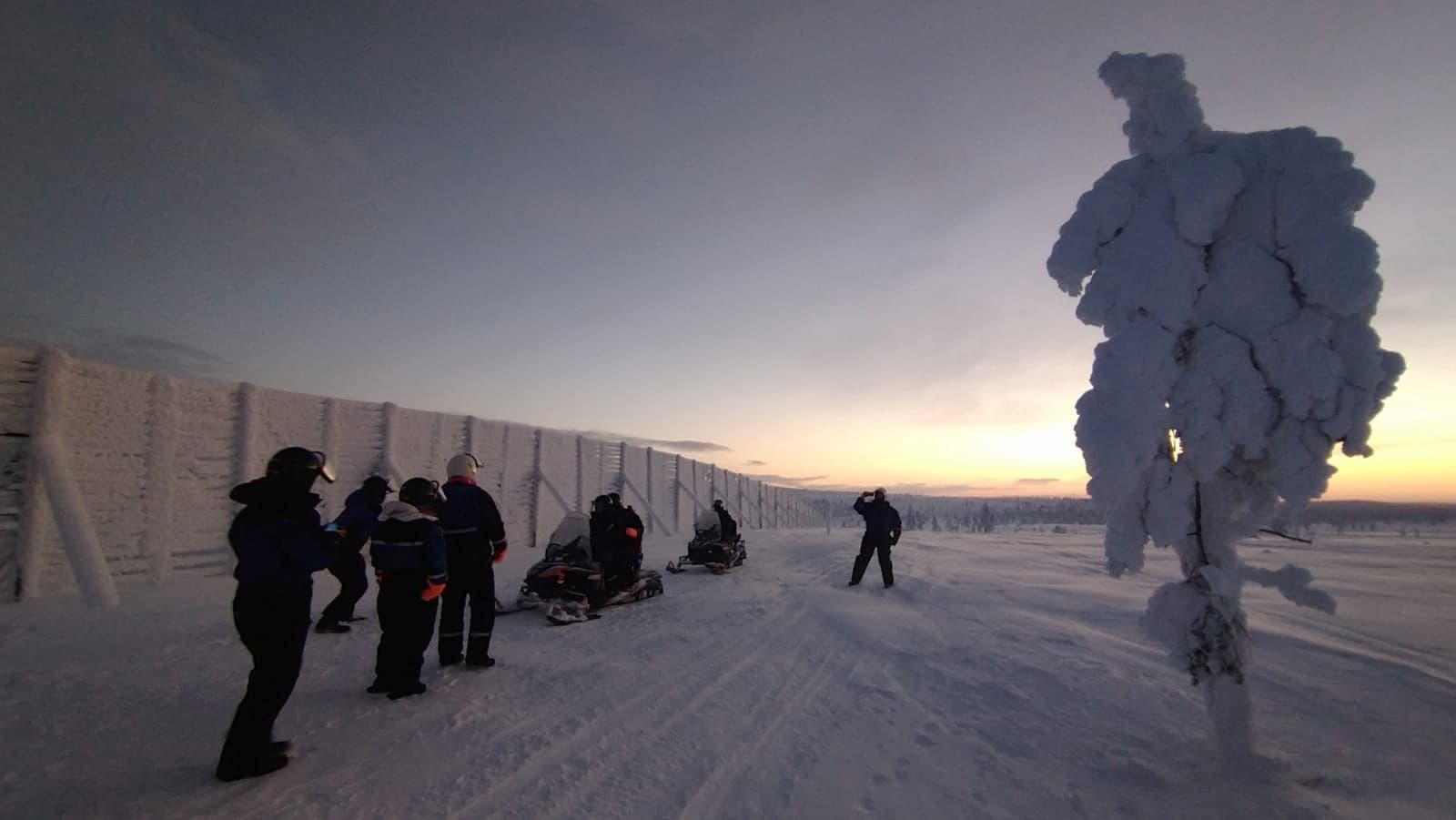 Whole Day Snowmobile Endure, 6 h
