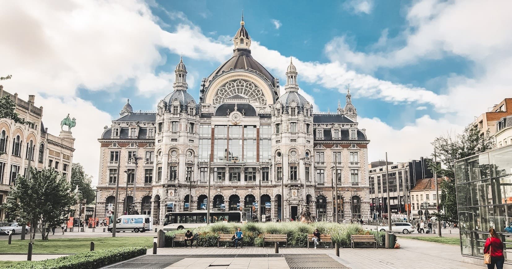 Private Roundtrip Amsterdam to Antwerp