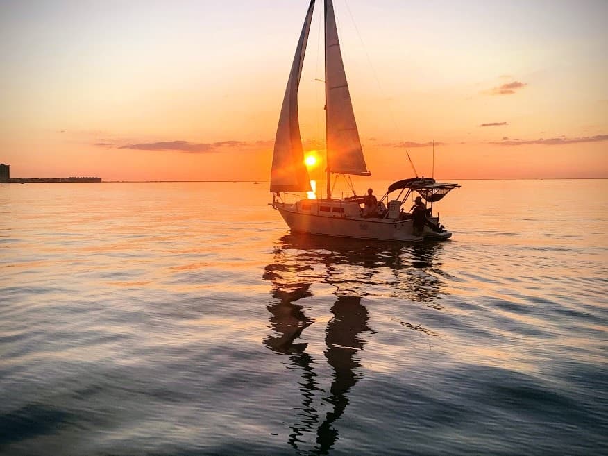 Live Like the Locals Full Day and Sunset Island Sail