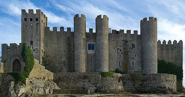 Private Tour to Fatima, Batalha, Nazare and Obidos from Lisbon