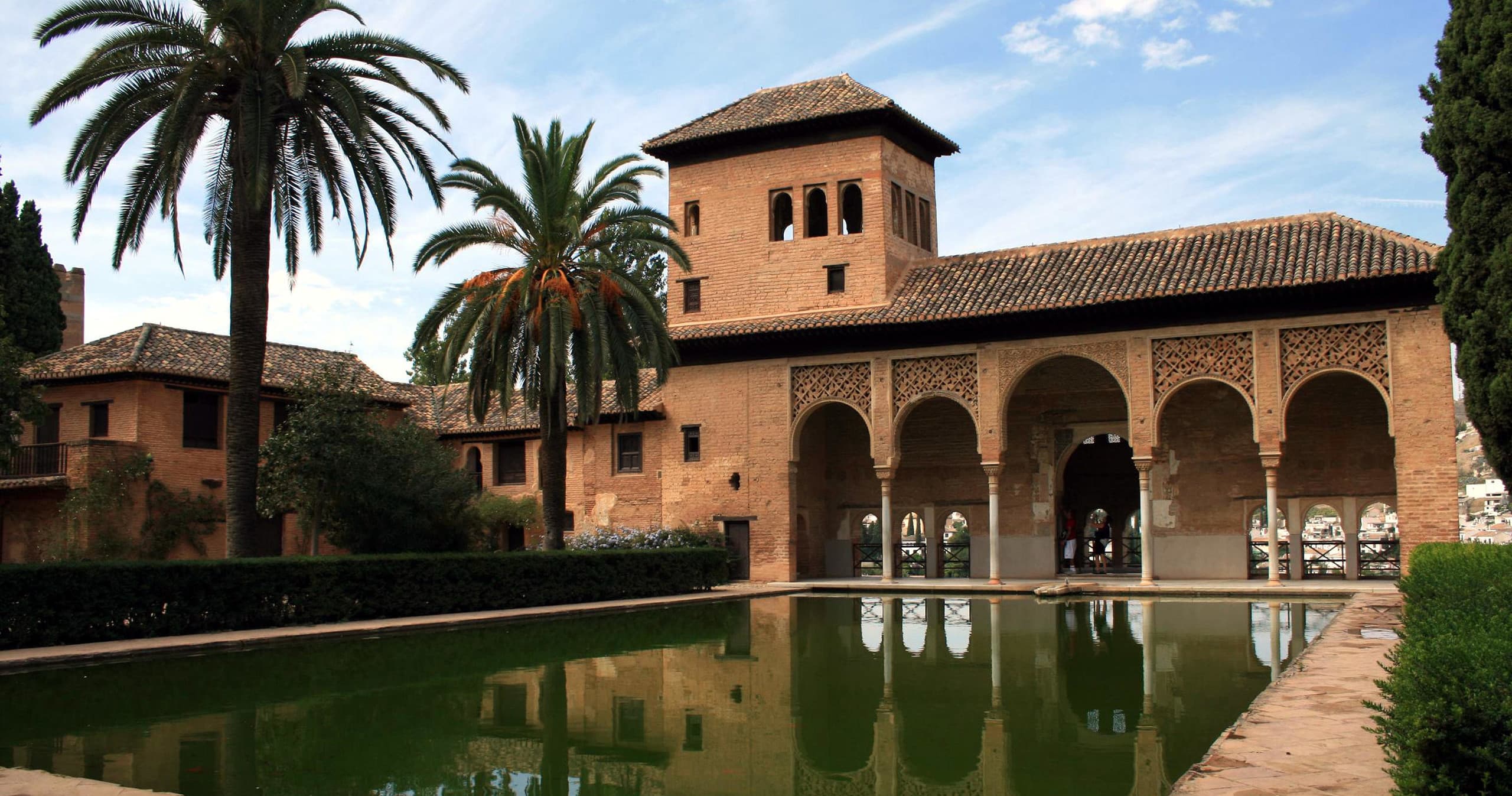 Tour guiado privado a la Alhambra y Generalife