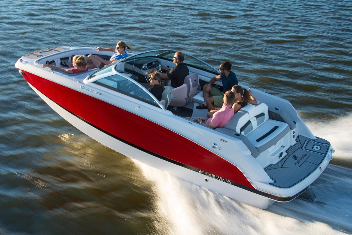 EXECUTIVE STANDARD – 22' OPEN BOW CRUISER