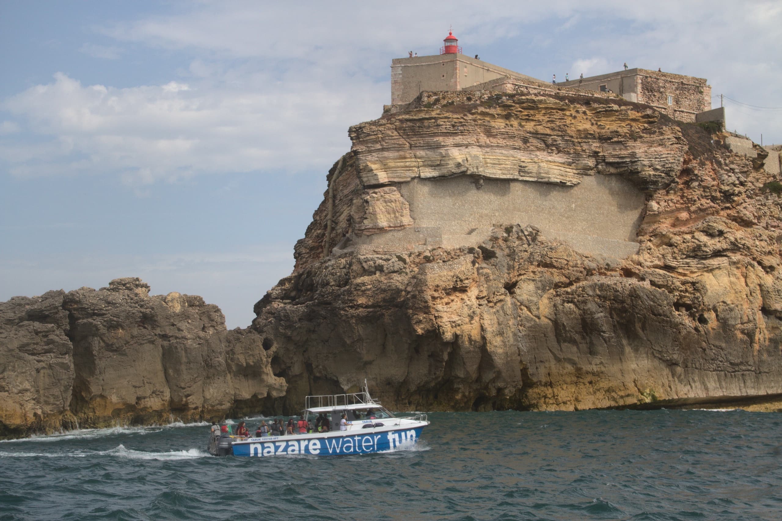 Passeio de Barco ao Canhão da Nazaré - Só no Verão