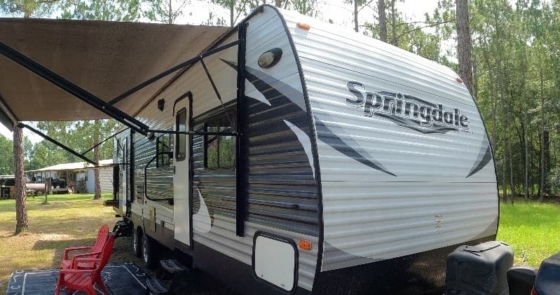 Ellie Rays • RV Rental