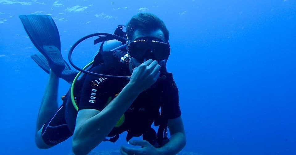 Full Day - 4 Tank Private Dive Trip