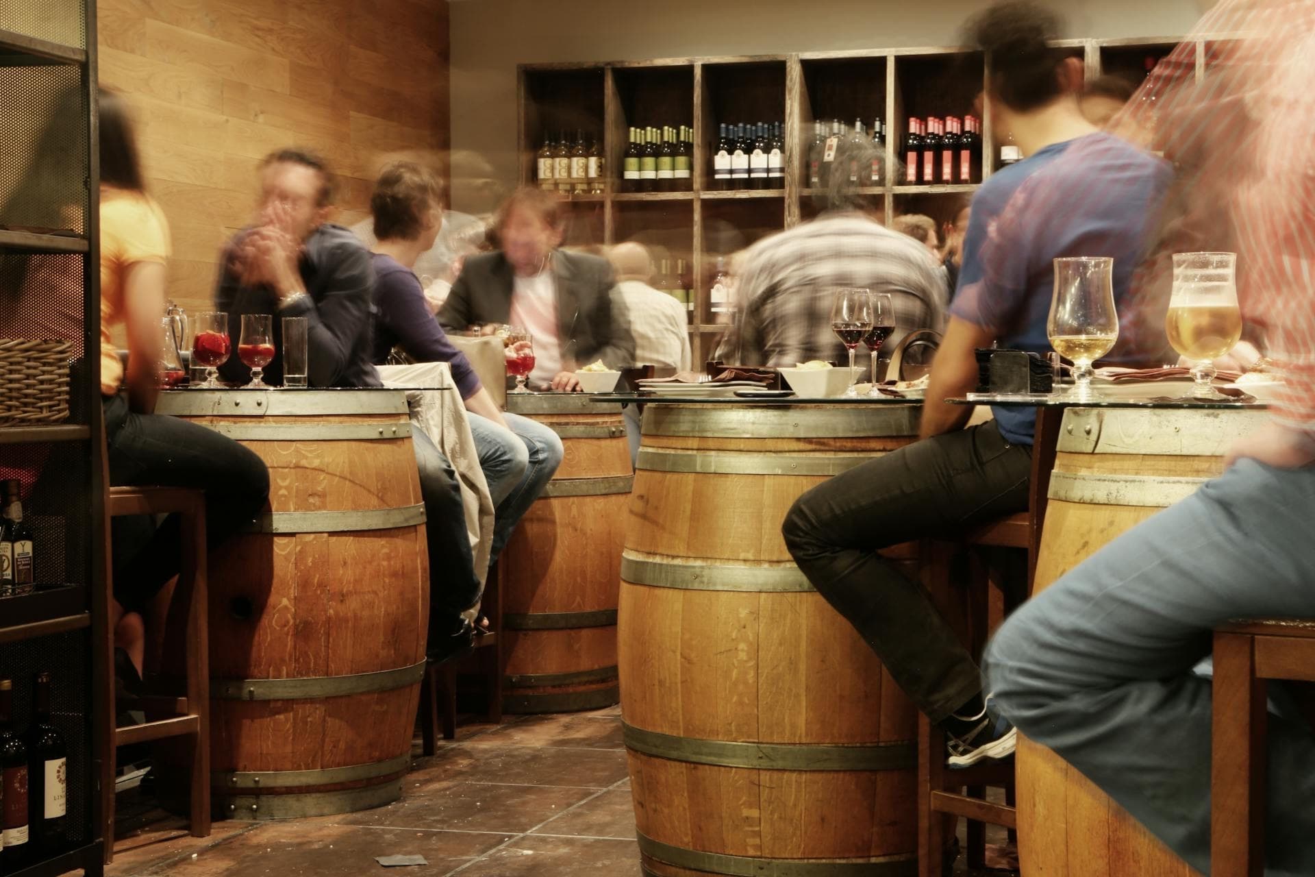Santiago: Tour Privado a Pie con Degustación de Cerveza o Vino