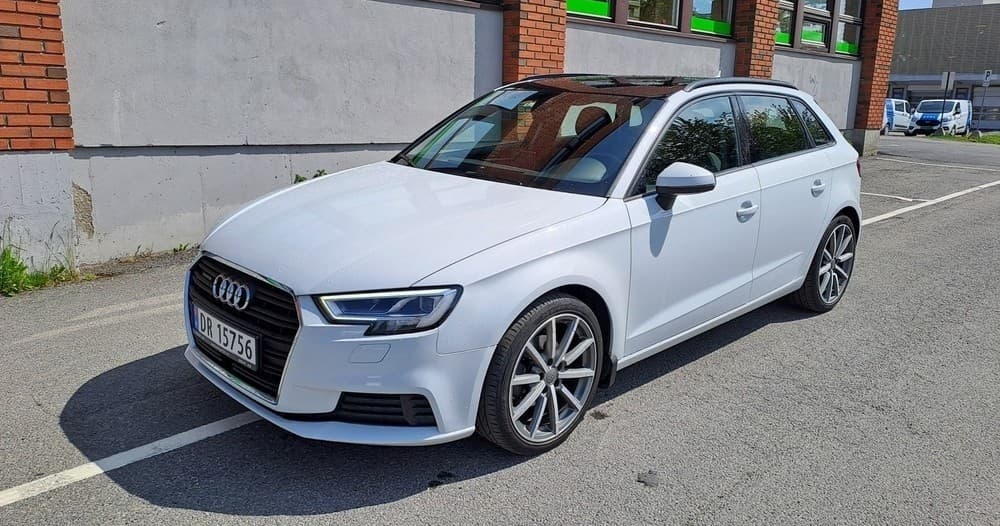 Car rental • Audi A3