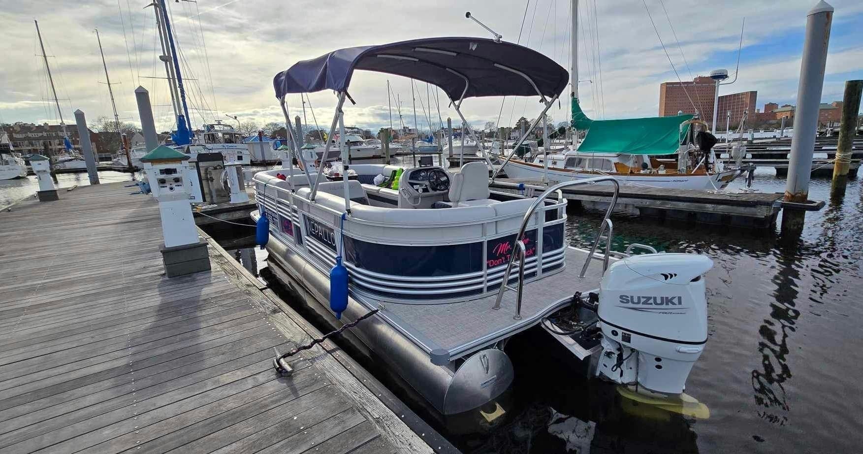 Tritoon Boat Rental