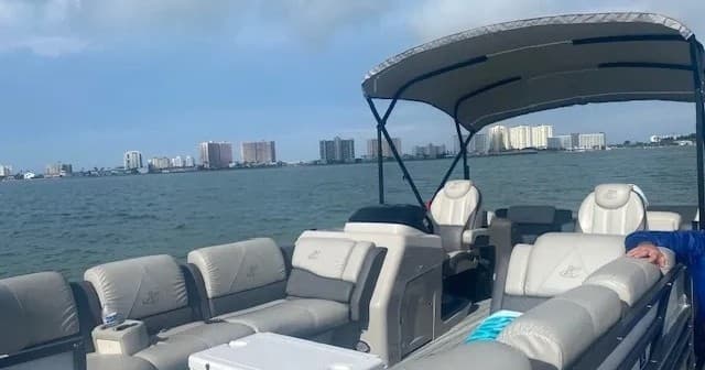 8 Hour Pontoon Charters