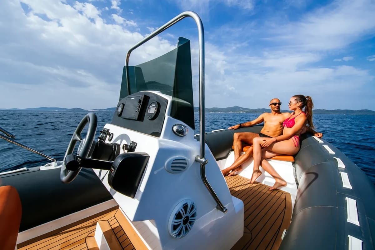 Alquiler barco RIB 21 pies en Barcelona Muni""
