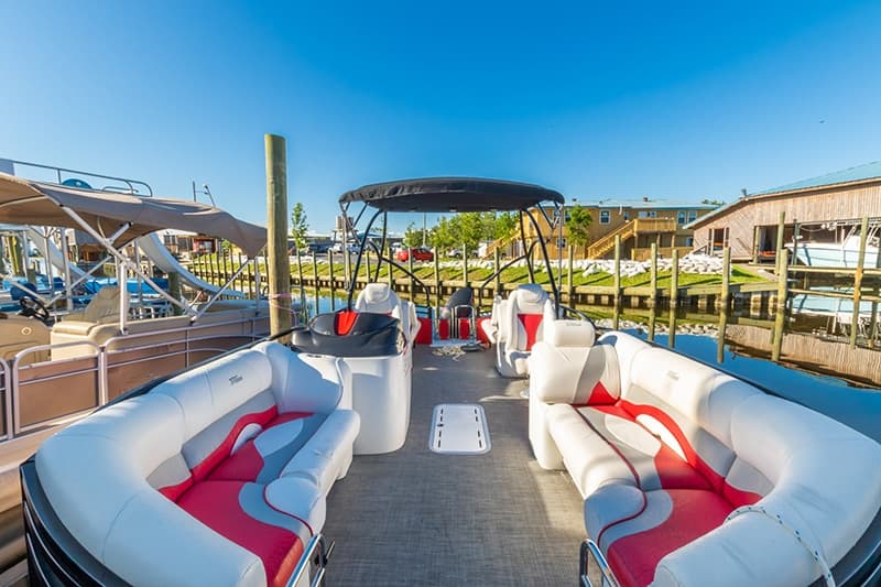 Luxury Tritoon Rental