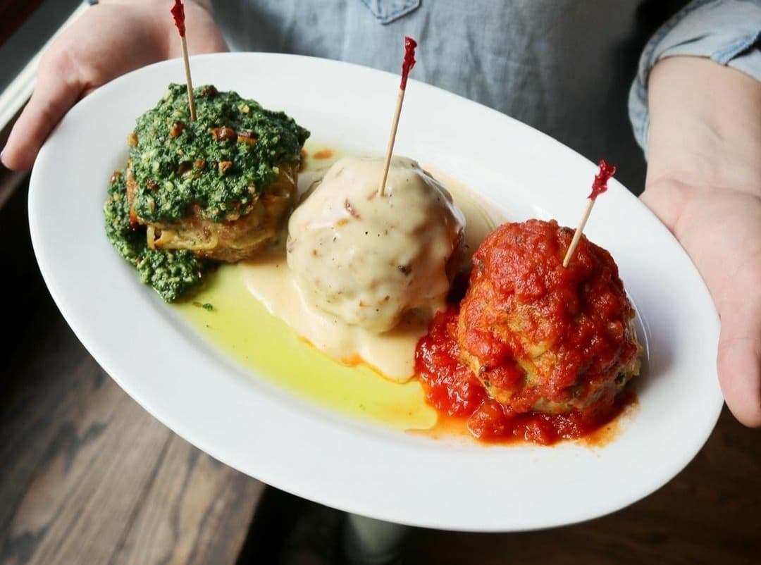 Hells Kitchen Food Tour + Central Park Tour
