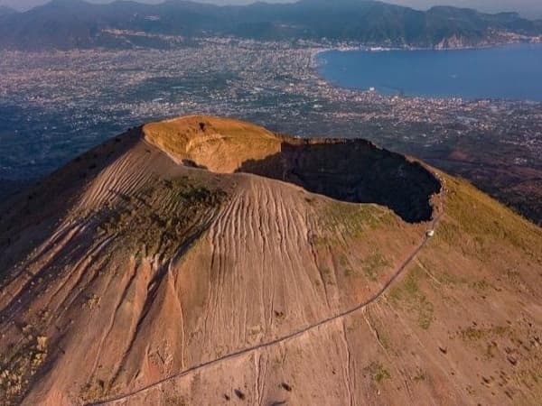 Pompeii , Herculaneum and Mount Vesuvius