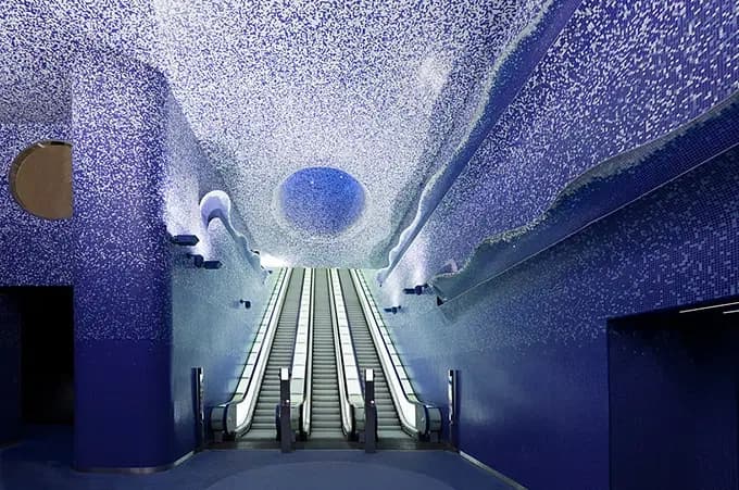 Naples Metro Tour: History, Art and Modernity