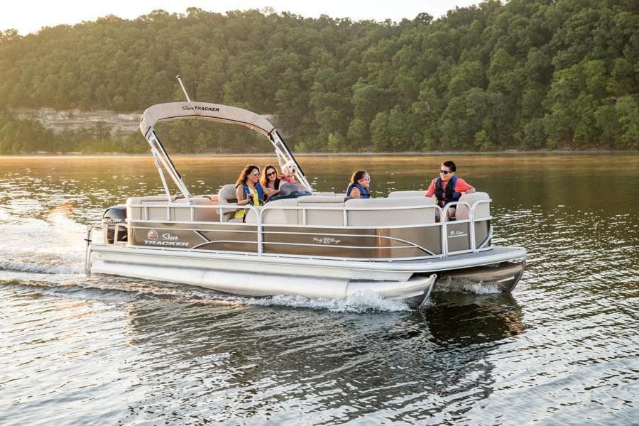 FULL-DAY PONTOON BOAT RENTALS