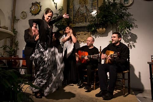 Cenas Flamencas en Patio de la Judería