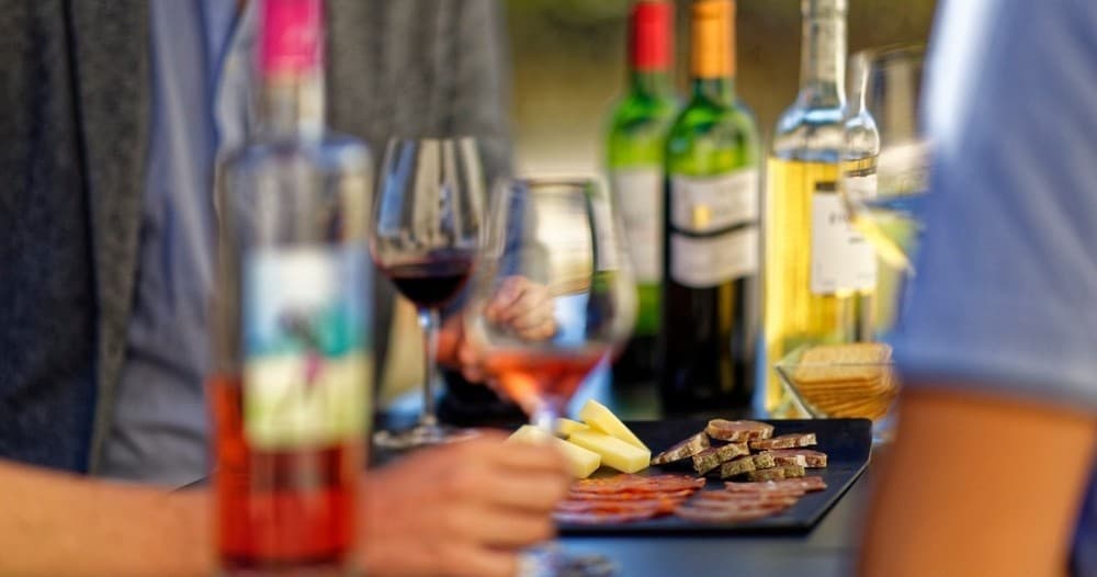 Visit & Tasting Wines, Cheeses, Charcuteries