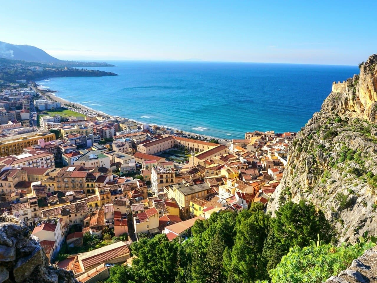 Tour Cefalù: Tra storia e bellezze naturali-Un viaggio incantevole sulla costa