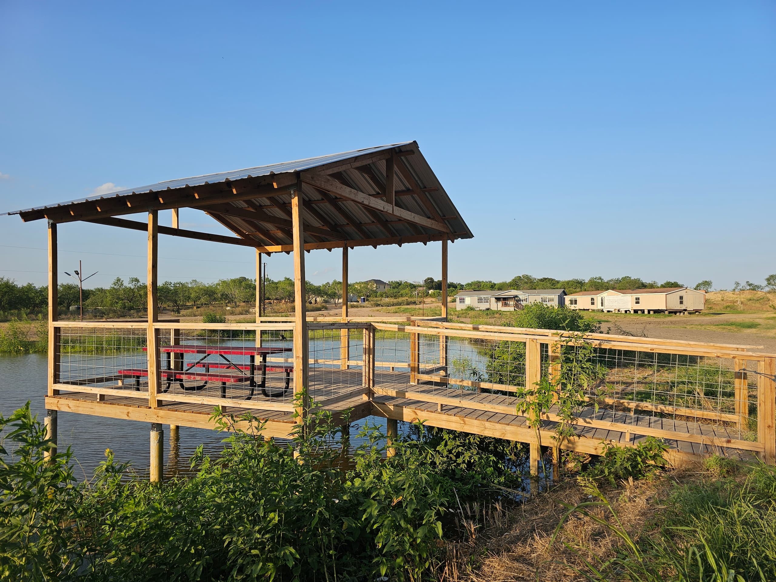 16 X 16 Party Pier Rental