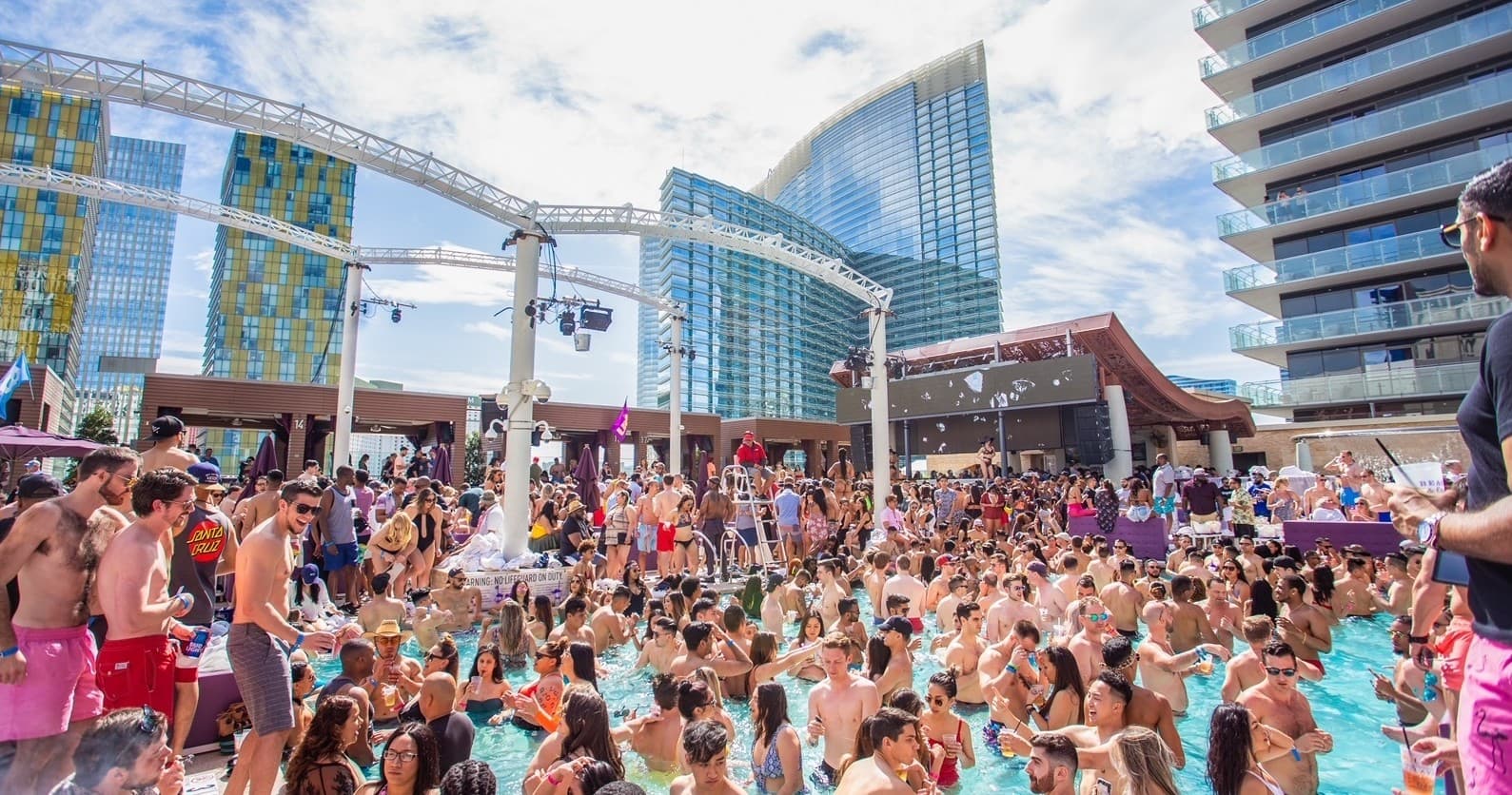 Party Bus Crawl Dayclub Tour