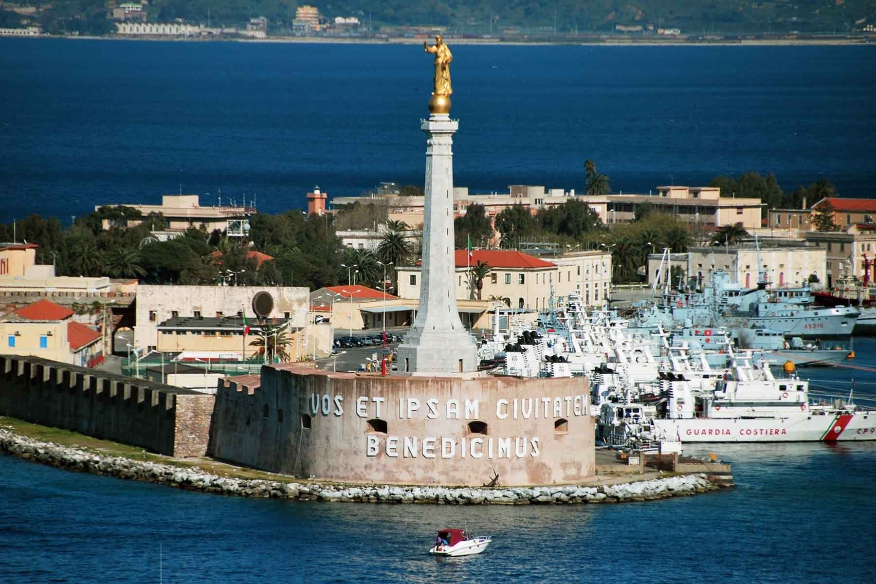 Messina walking photo tour
