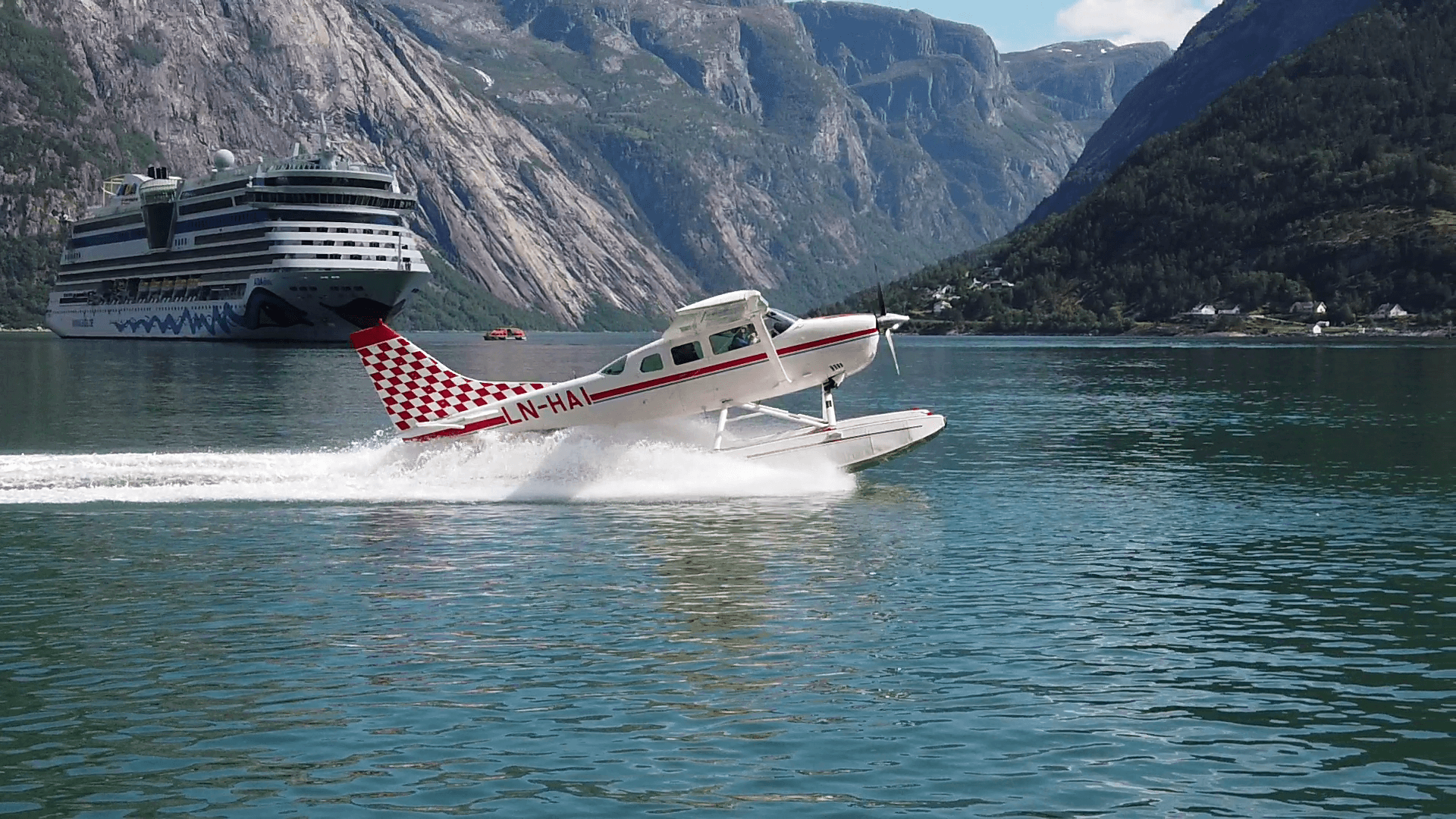 Eidfjord - Fjord & Glacier Flightseeing