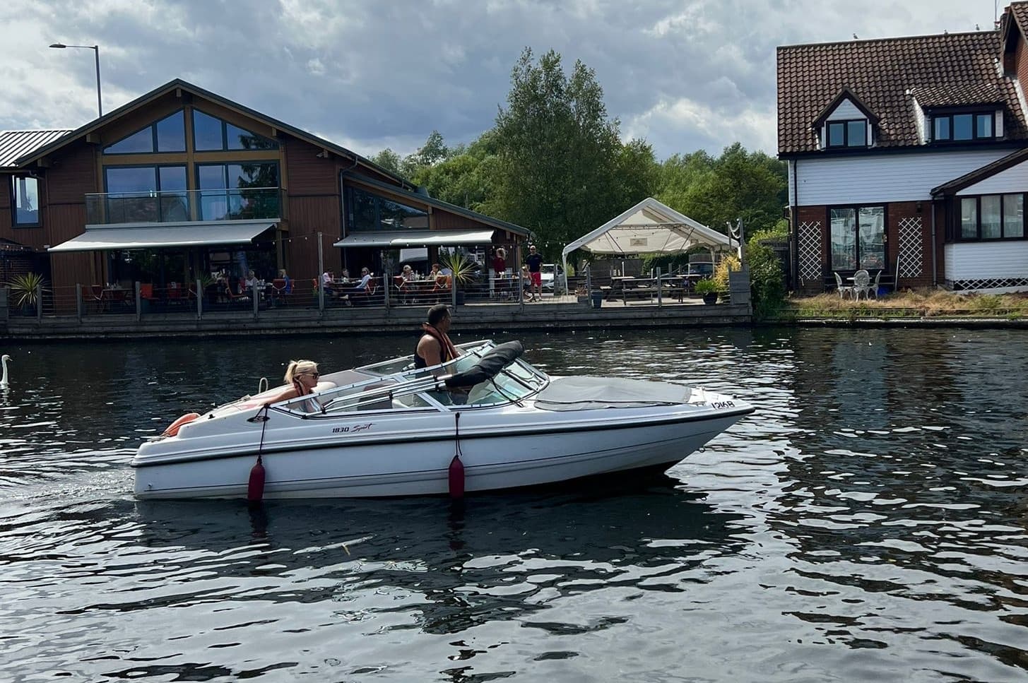 5 Seater Chaparral Cruiser - Hire By The Day
