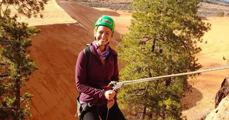 Rappelling: Coral Pink Sand Dunes