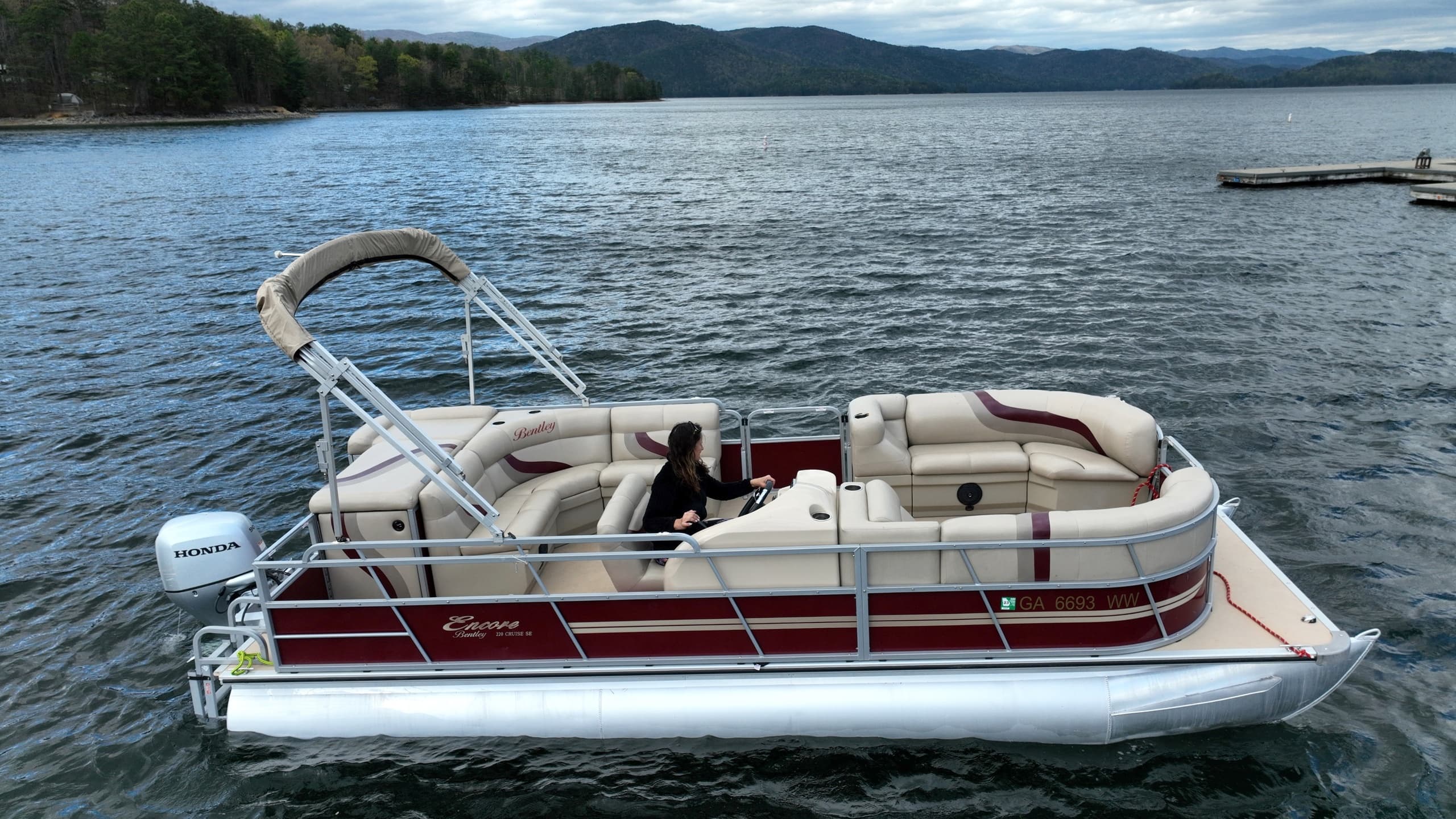 Bentley Encore 22' (#20) 8pass/90hp  max weight 1620 lbs