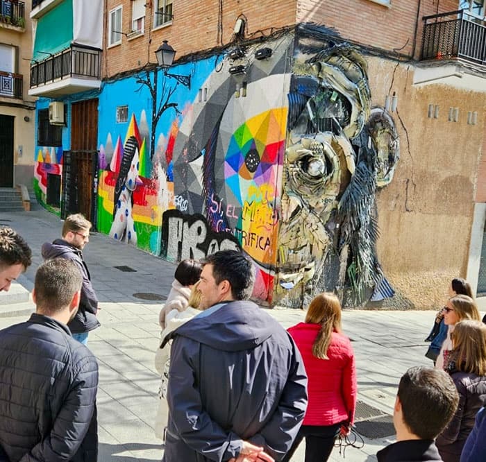 🌈 Arte Urbano: Descubre el Arte en las Calles de Madrid & Grafitis que Transforman la Ciudad 🌆