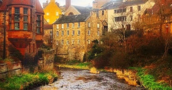Private Walking Tour of Edinburgh's Hidden Treasures