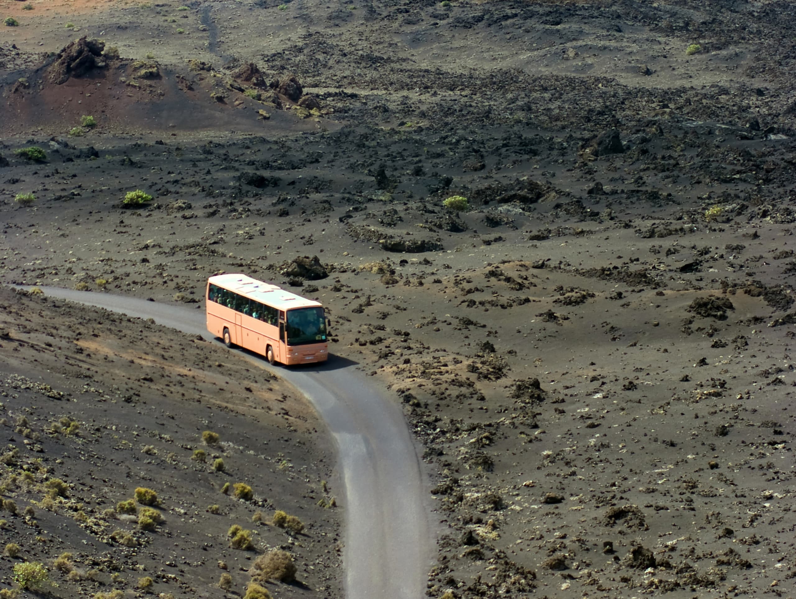 Visita a los volcanes y el Parque National de Timanfaya
