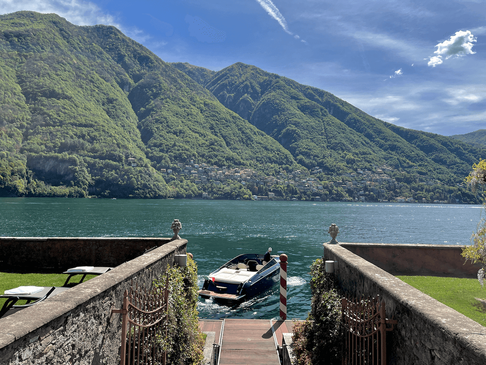 3-hour Luxury Boat Tour in Lake Como