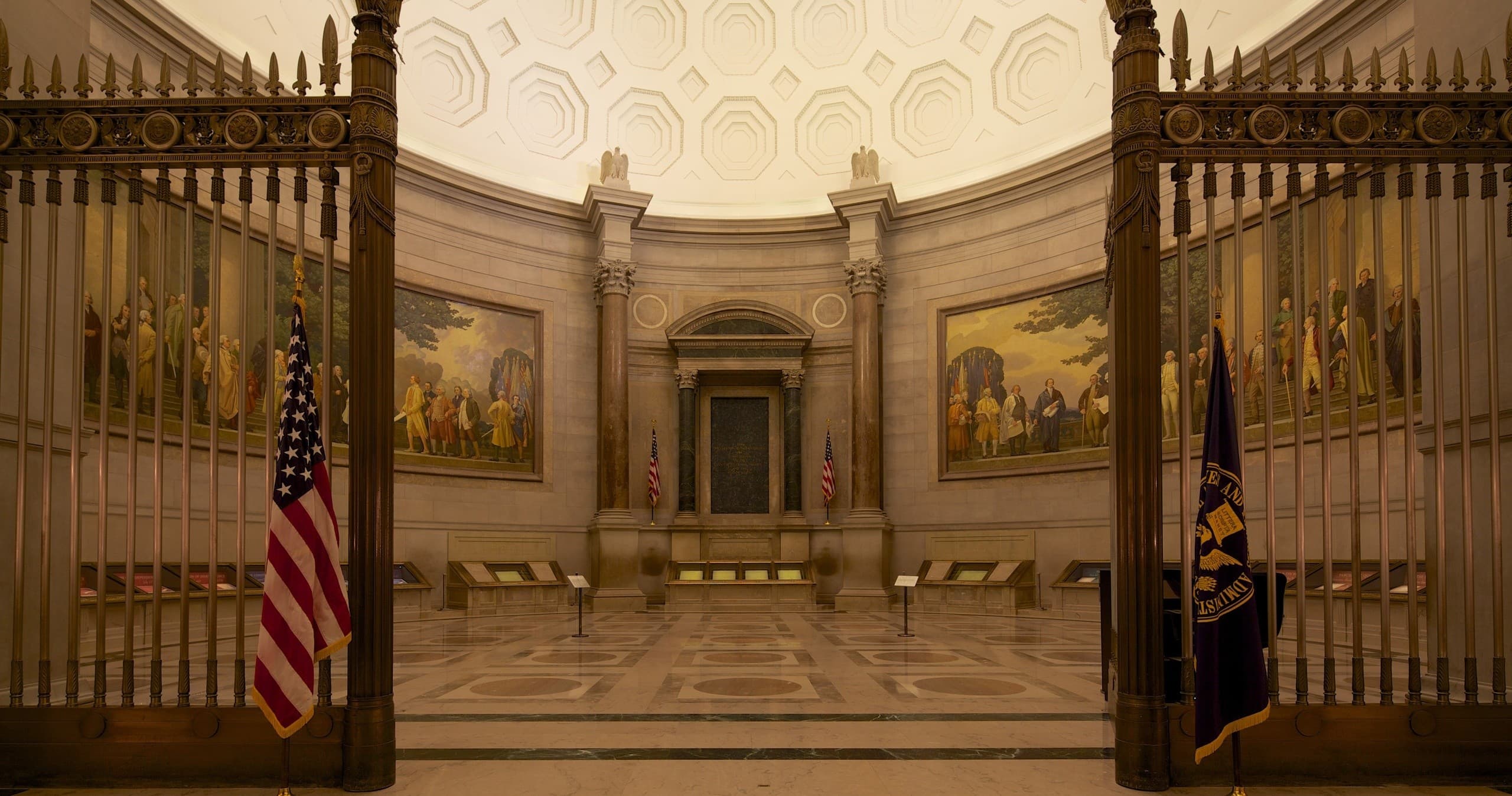 Combo: National Archives + Museum of American History Tour - Private